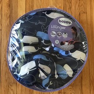 Boppy Original Newborn Lounger, Big Whale Navy